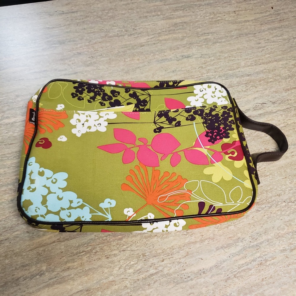 NWOT Initials inc laptop case/bag